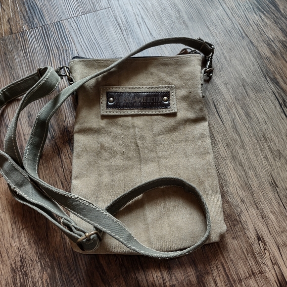 Vintage addiction crossbody - Picture 2 of 3